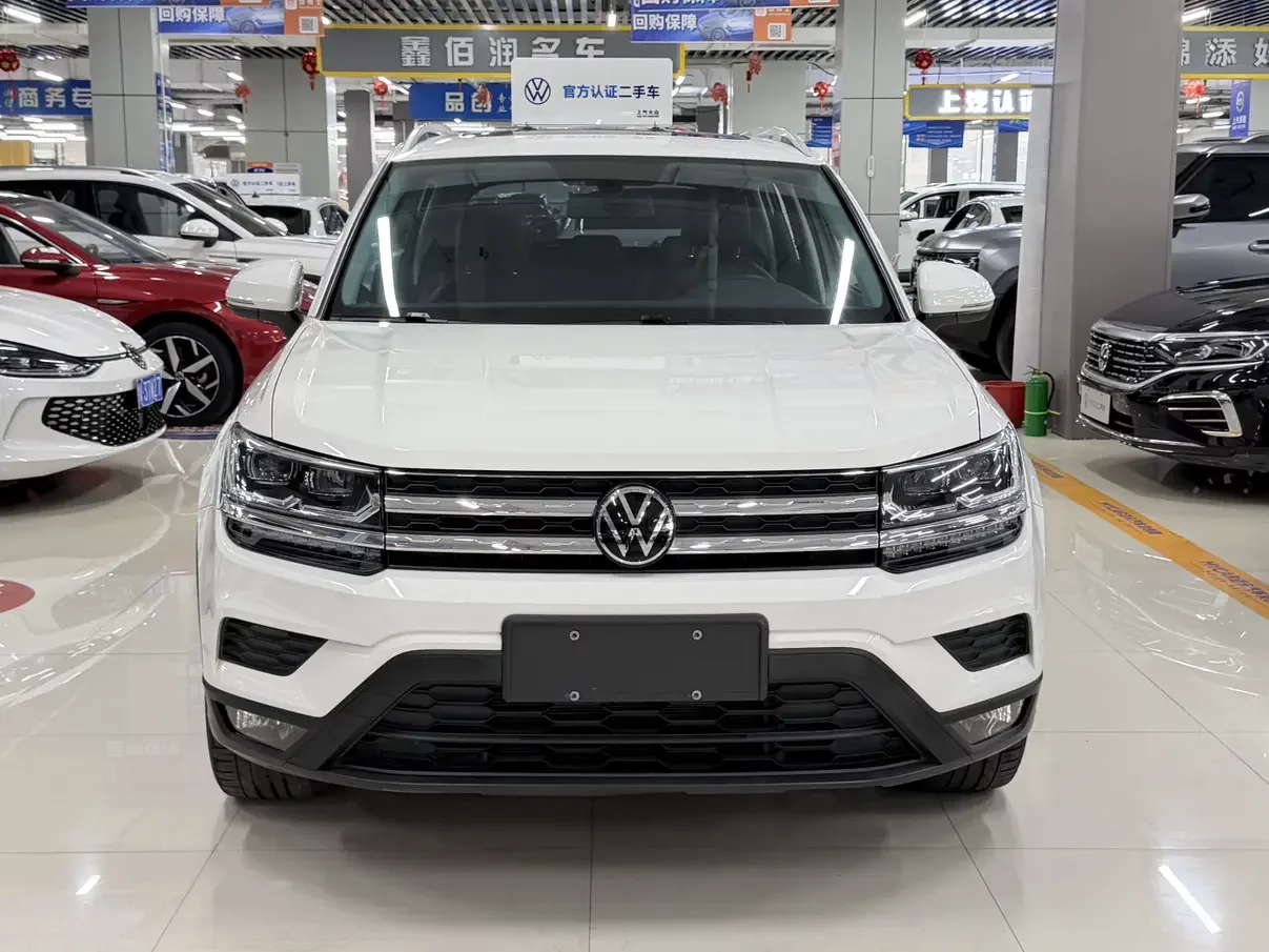 Volkswagen Tharu