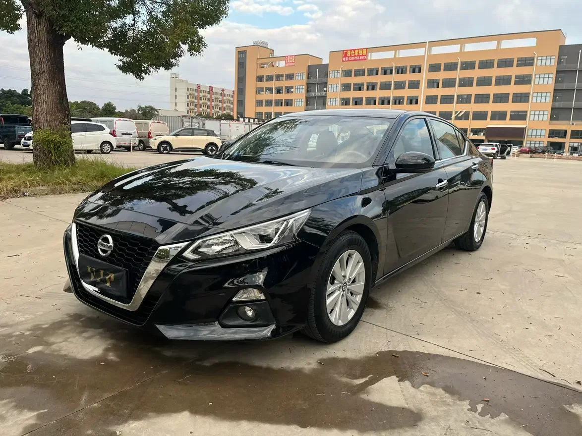 Nissan Altima