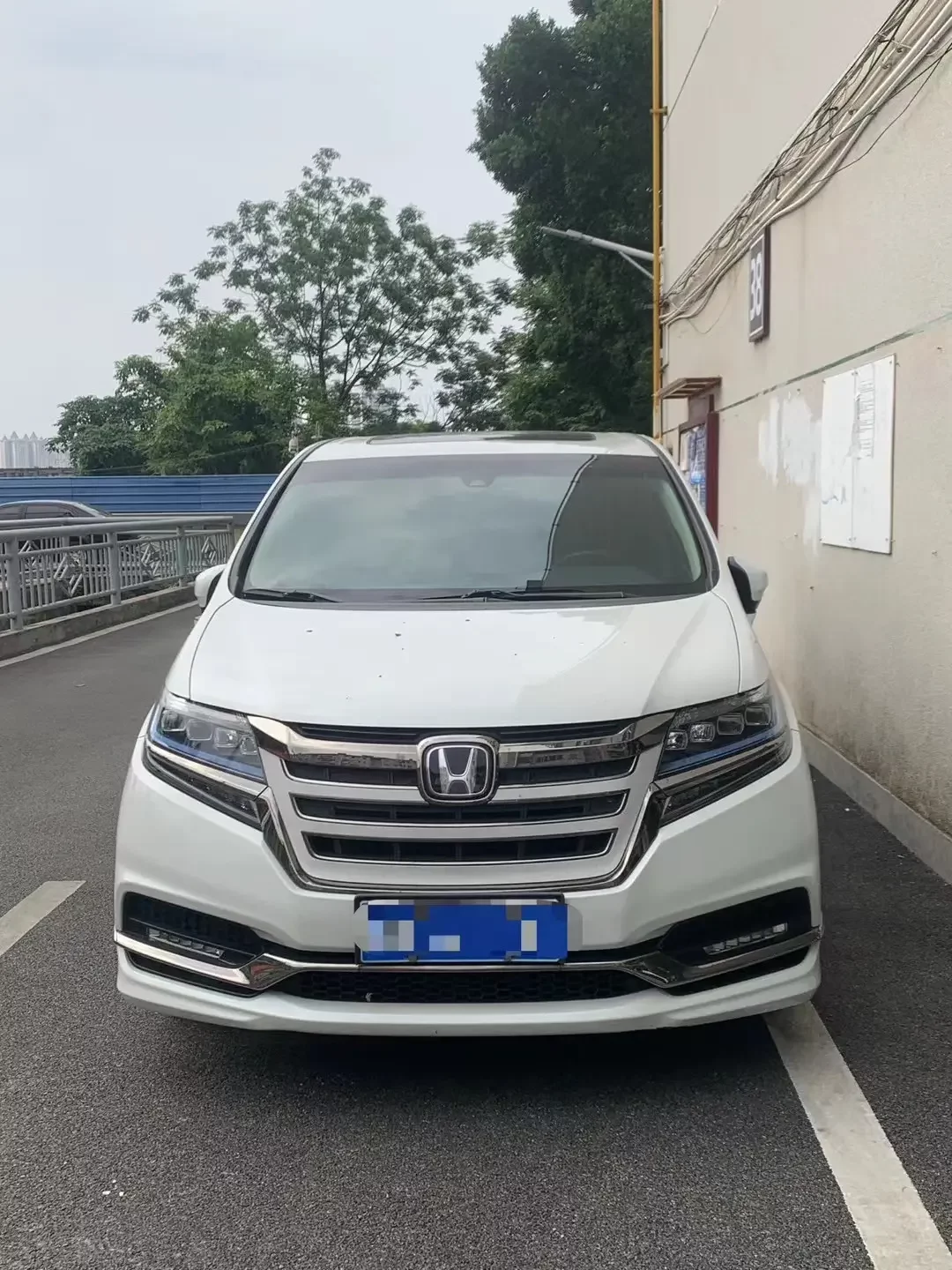 Honda Elysion