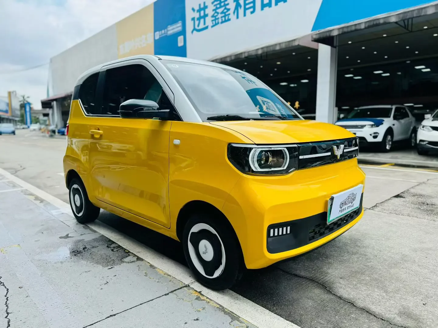 Wuling Hongguang MINIEV  из Китая