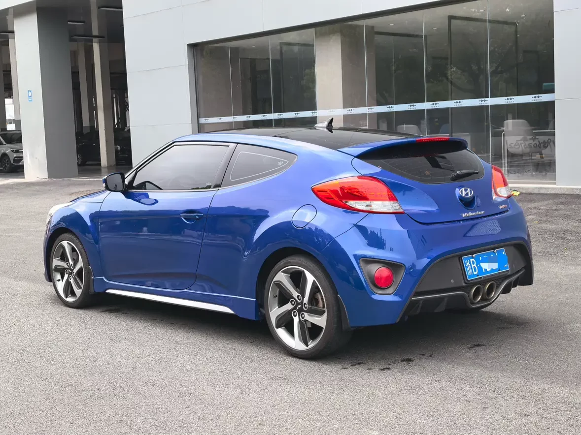 Hyundai Veloster