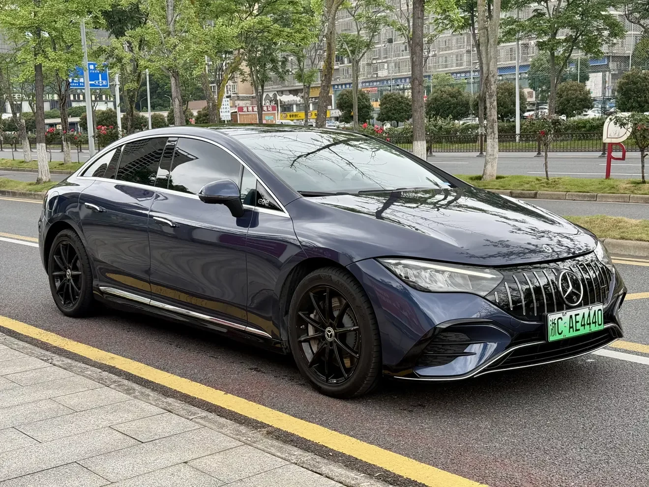 Mercedes-Benz EQE