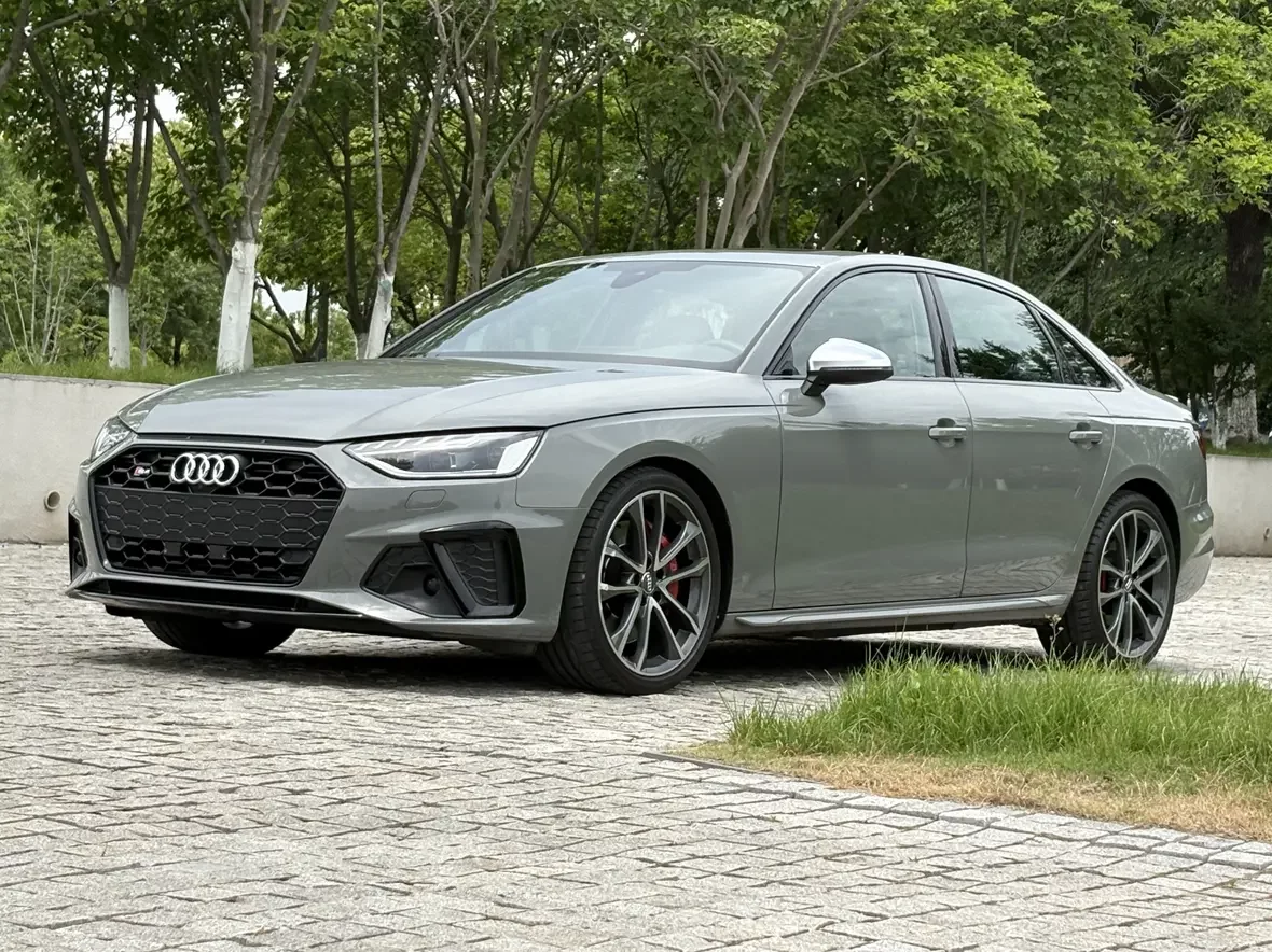 Audi S4