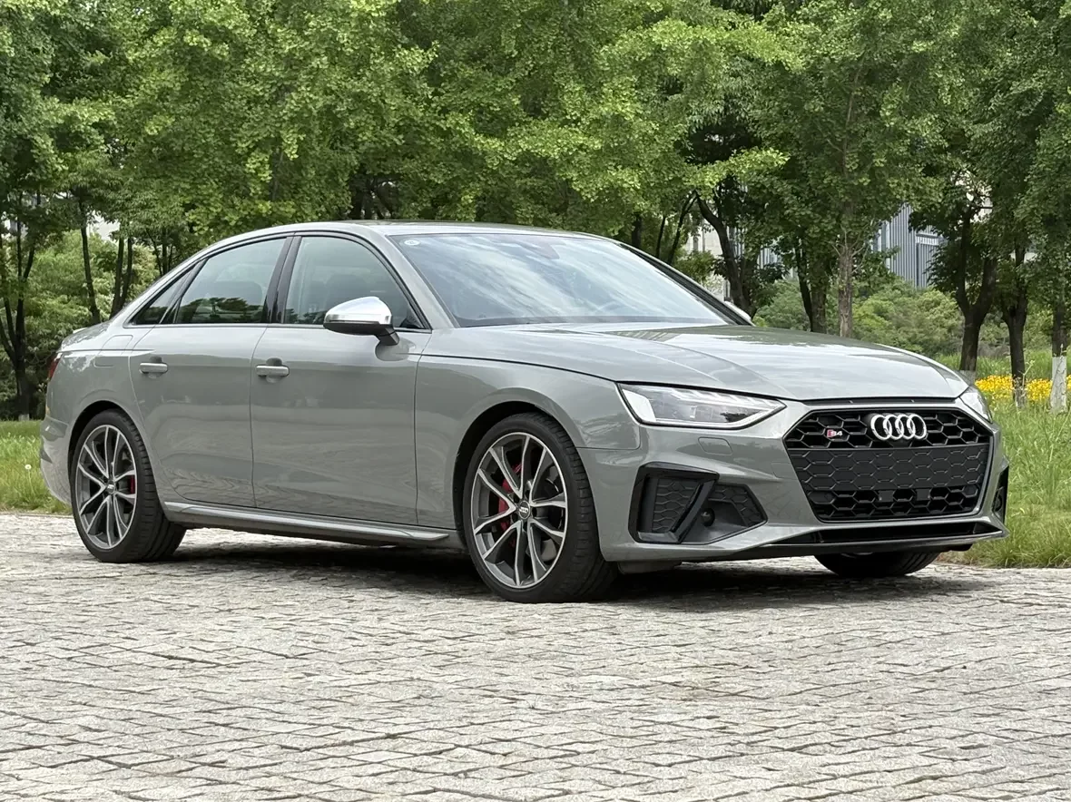 Audi S4