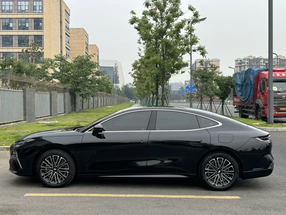 Geely Galaxy Star 8 PHEV