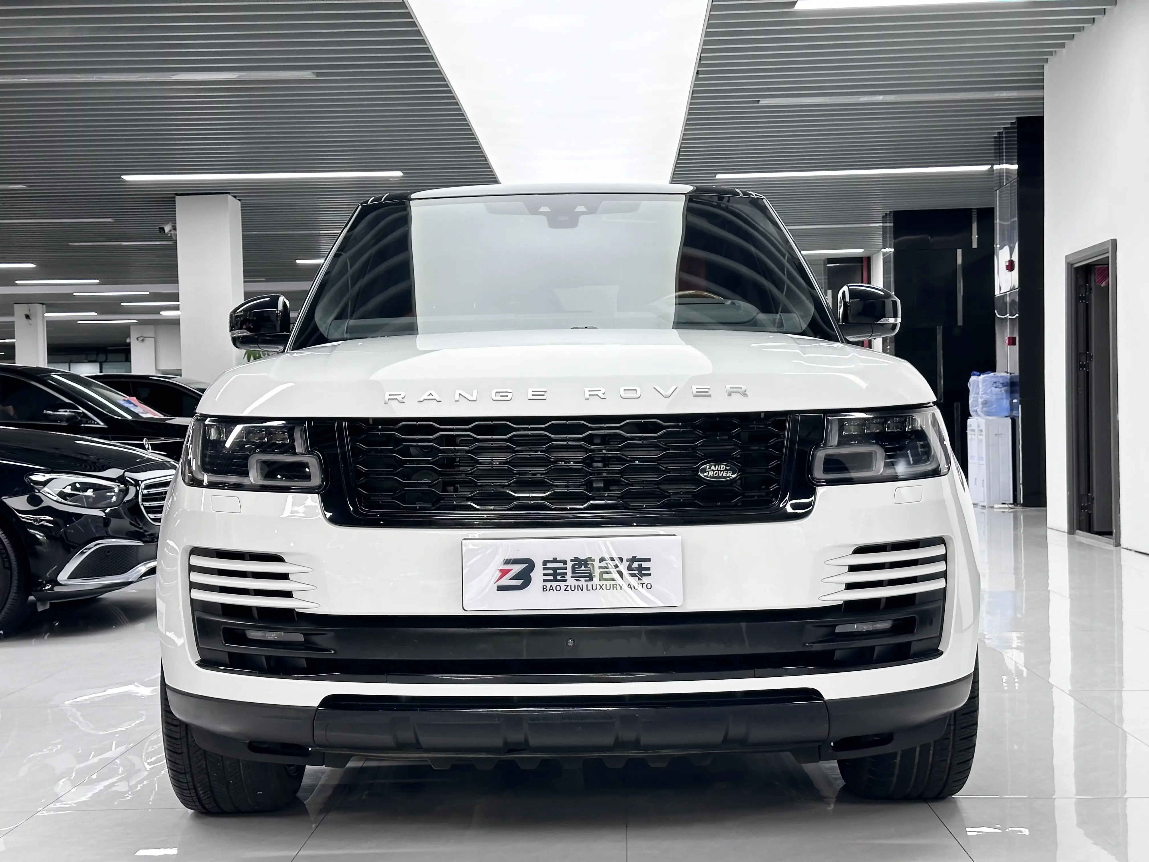 Land Rover range rover
