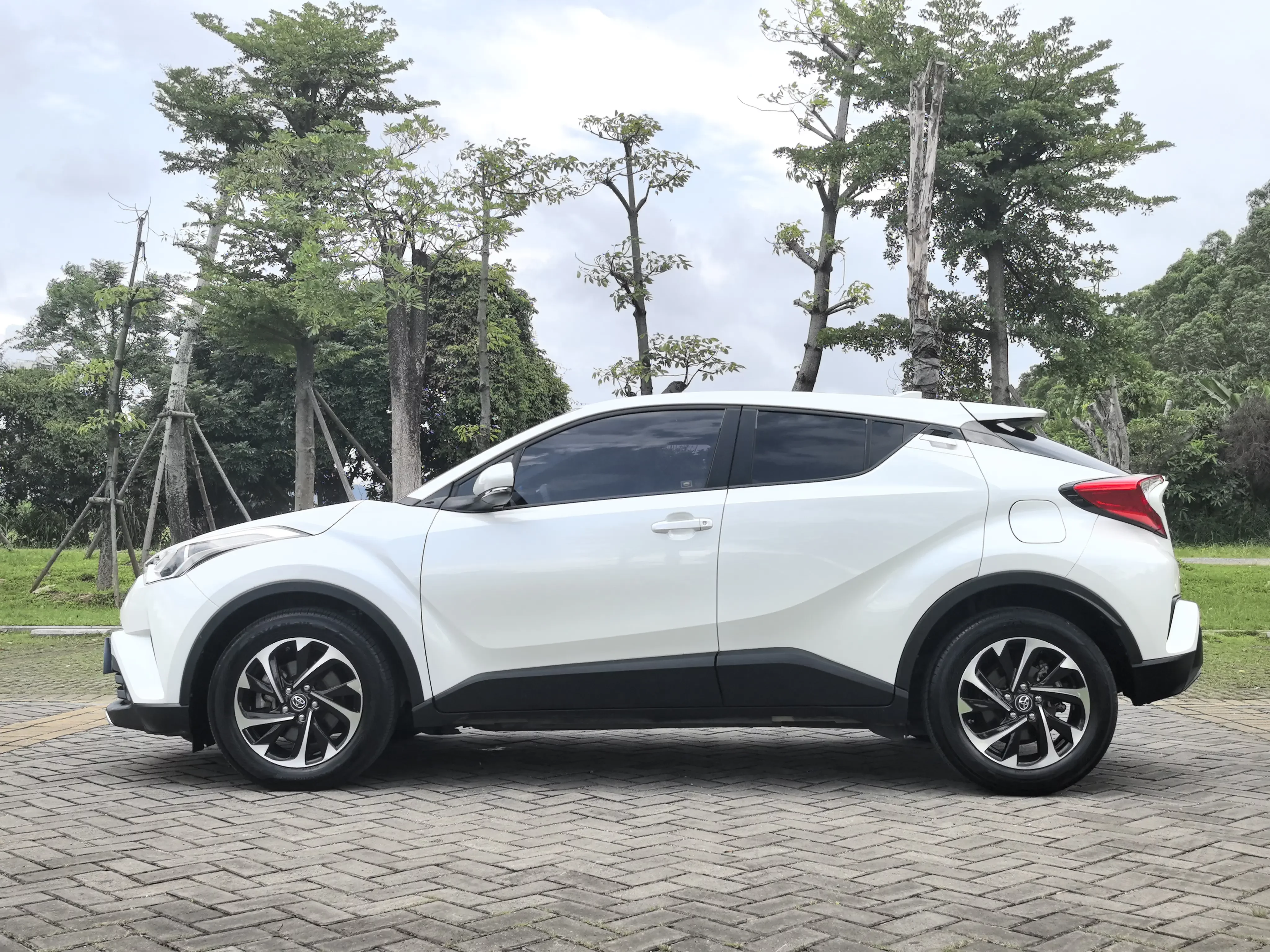 Toyota C-HR Hybrid