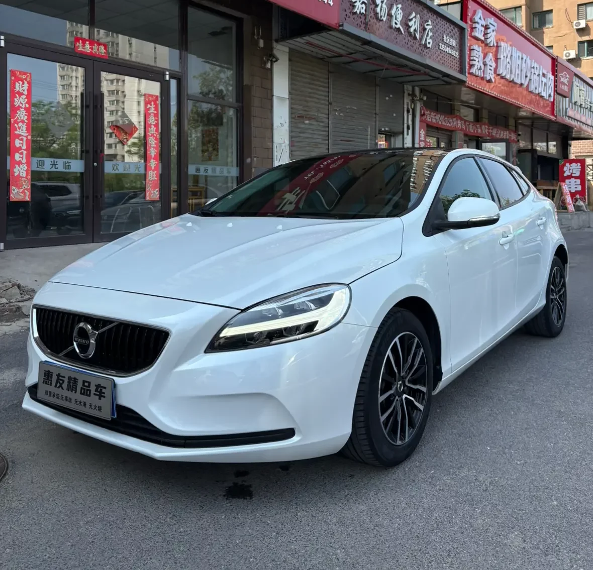 Volvo V40