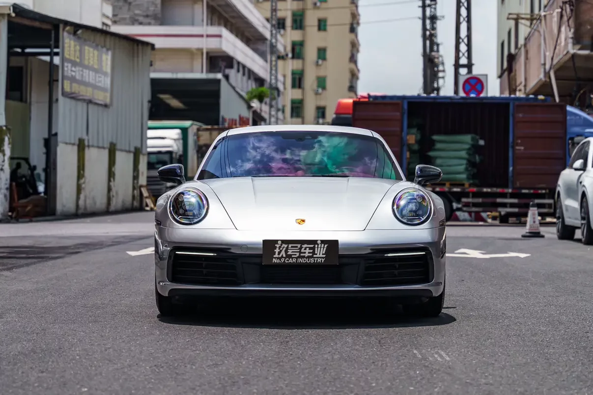 Porsche 911