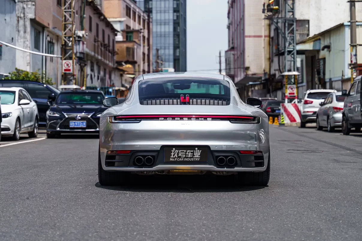 Porsche 911