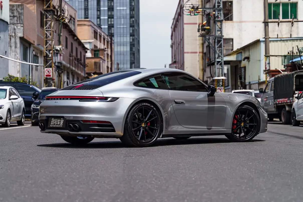 Porsche 911