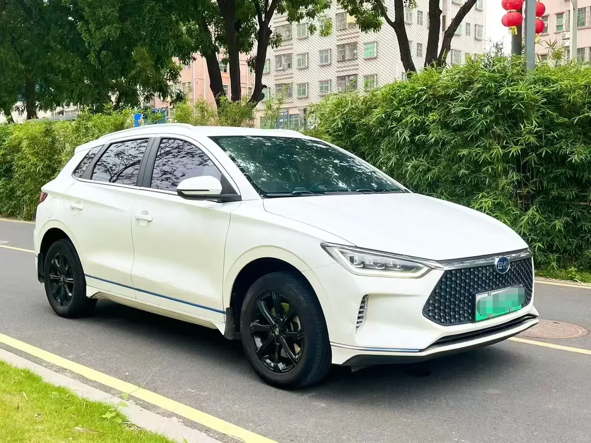 BYD e2