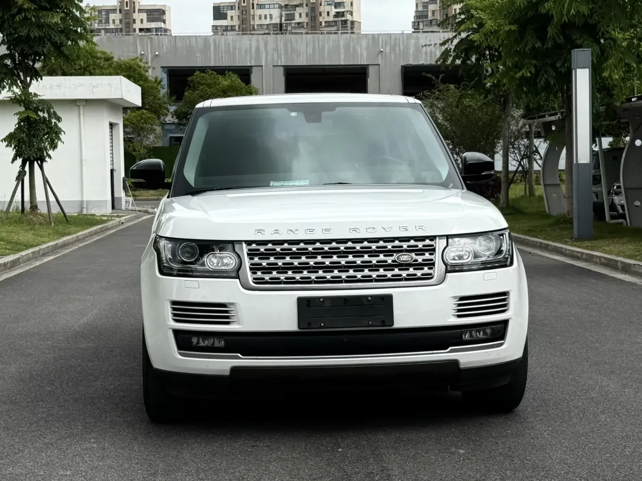 Land Rover range rover
