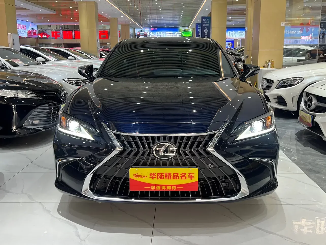 Lexus ES