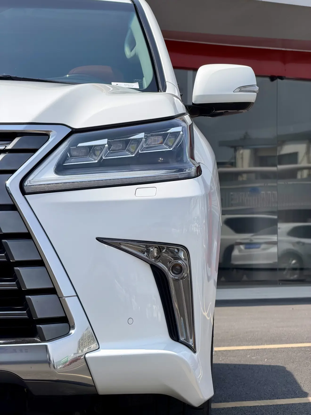 Lexus LX