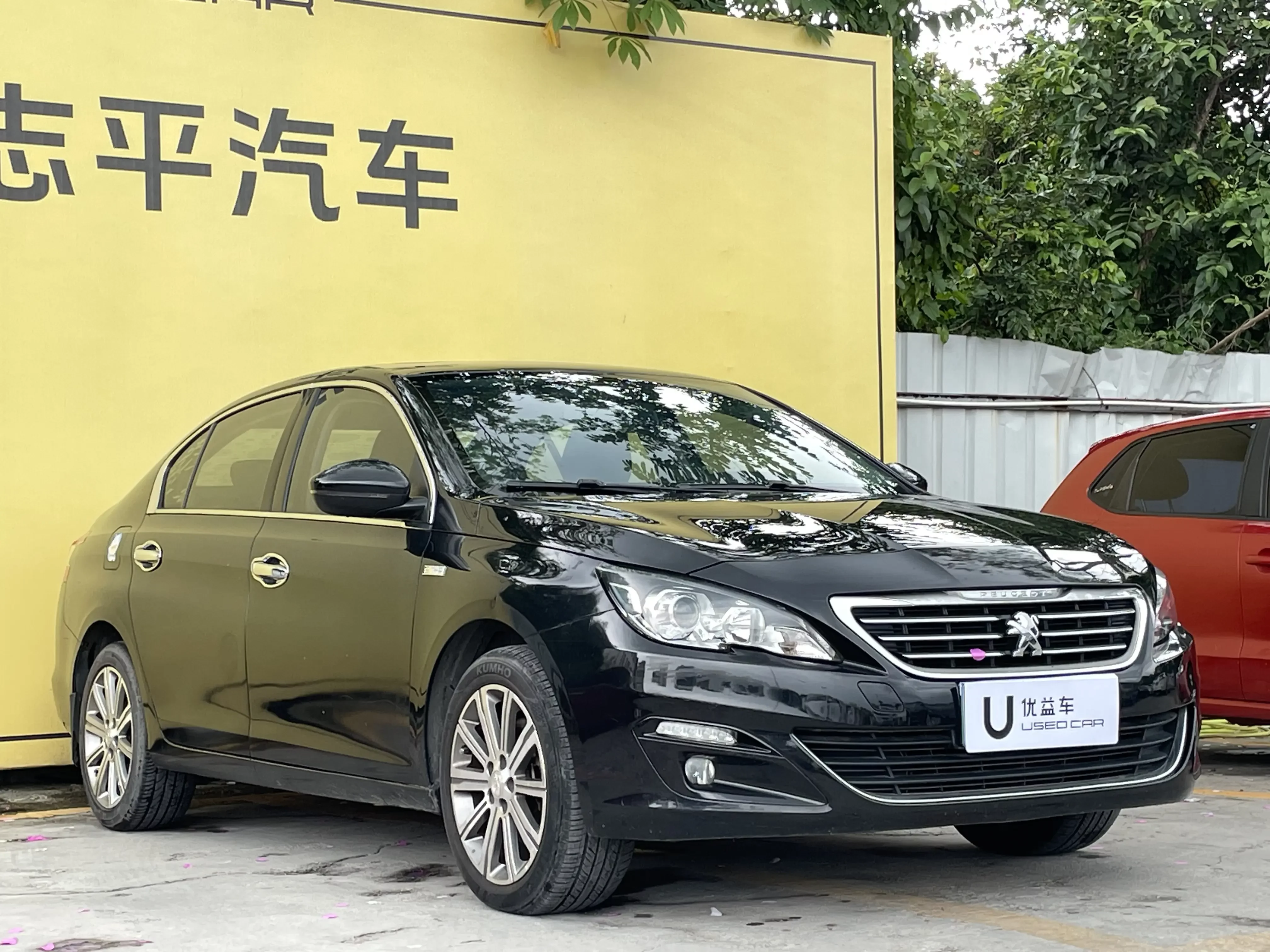 Peugeot 408