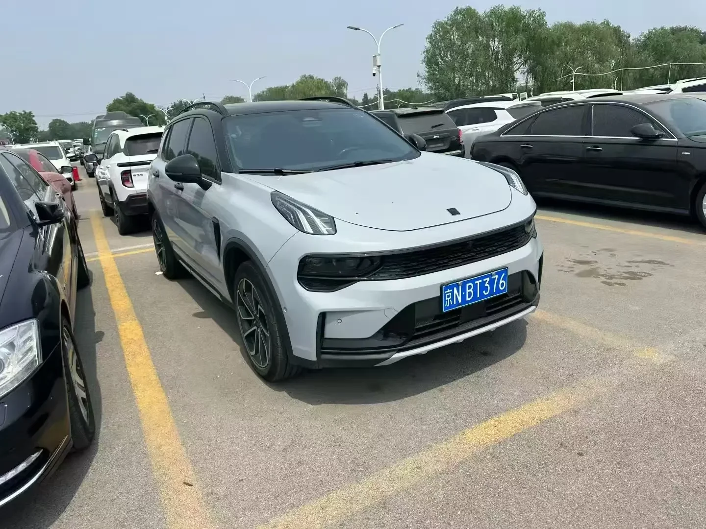 Lynk & Co 01