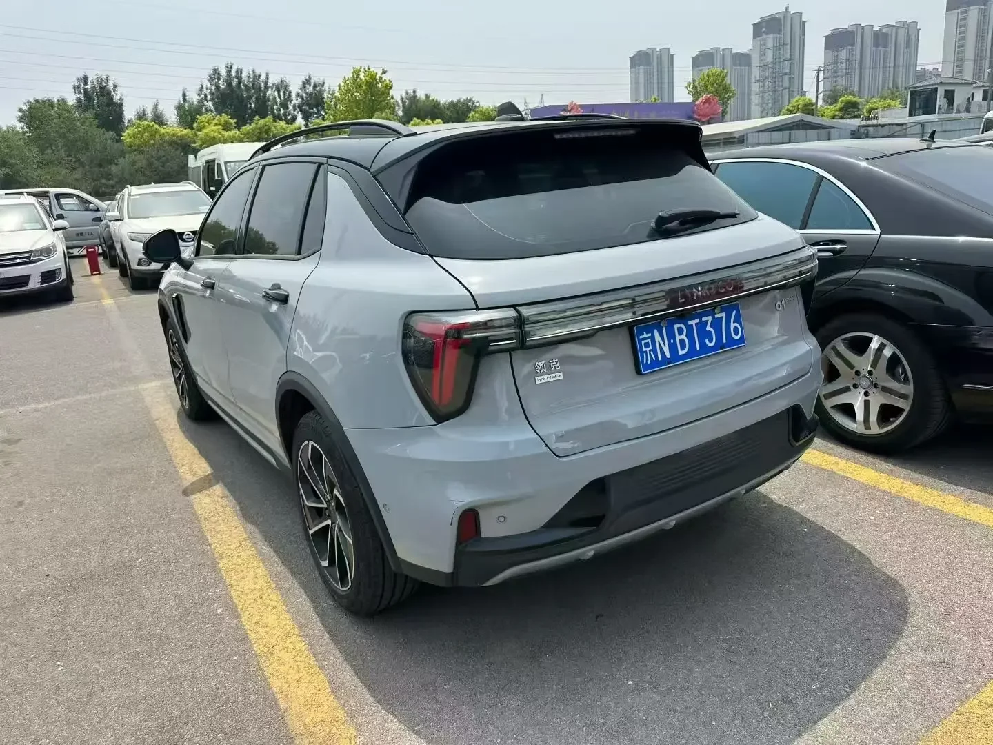 Lynk & Co 01