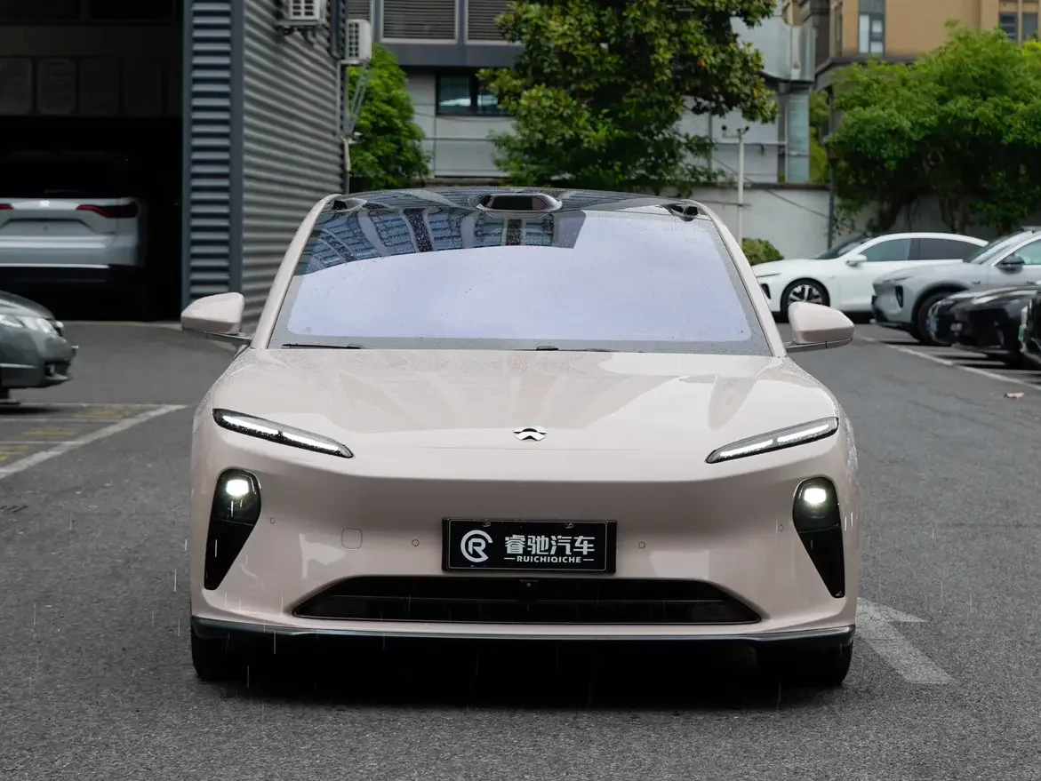 NIO ET5T  из Китая