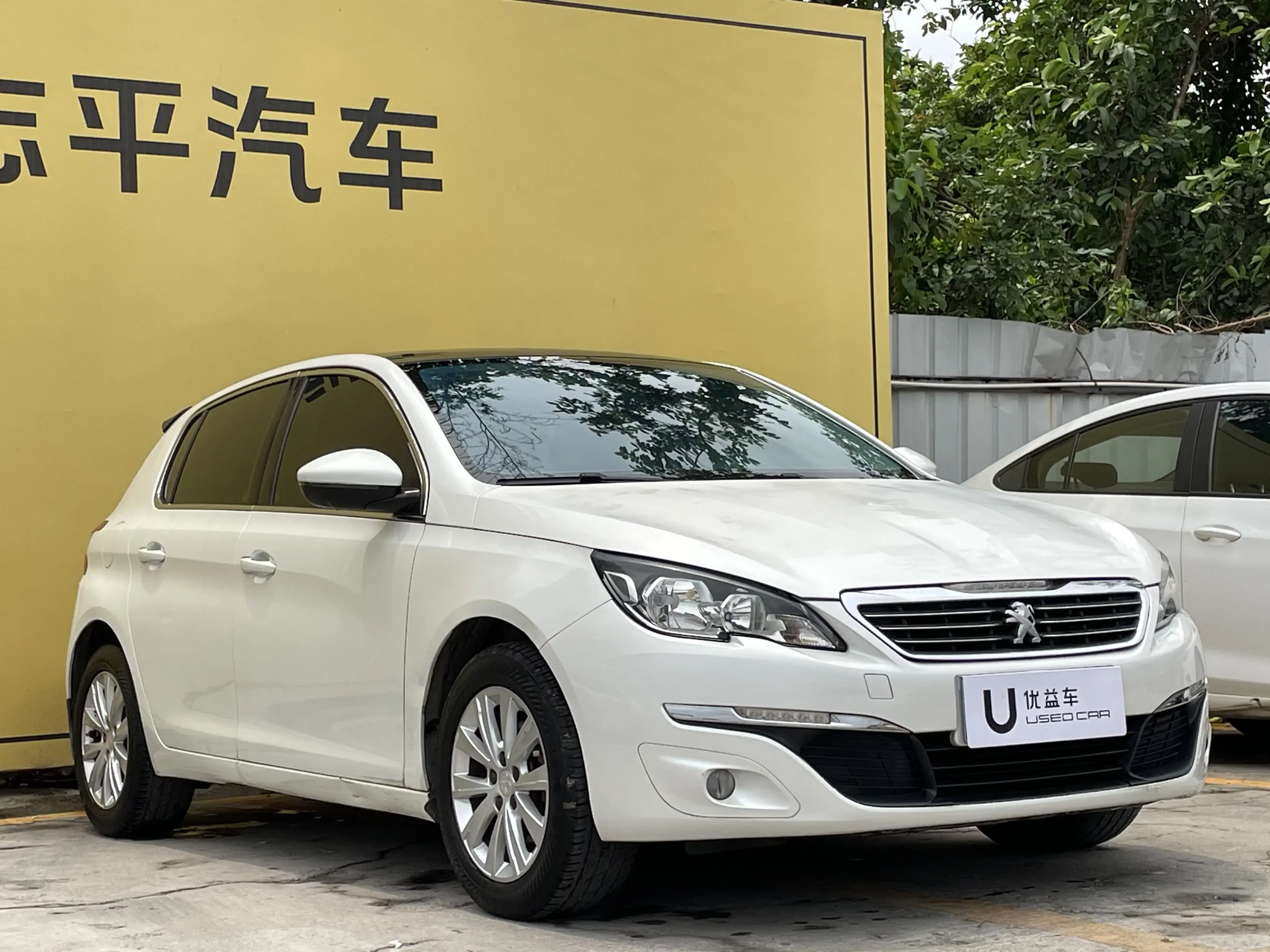 Peugeot 308S