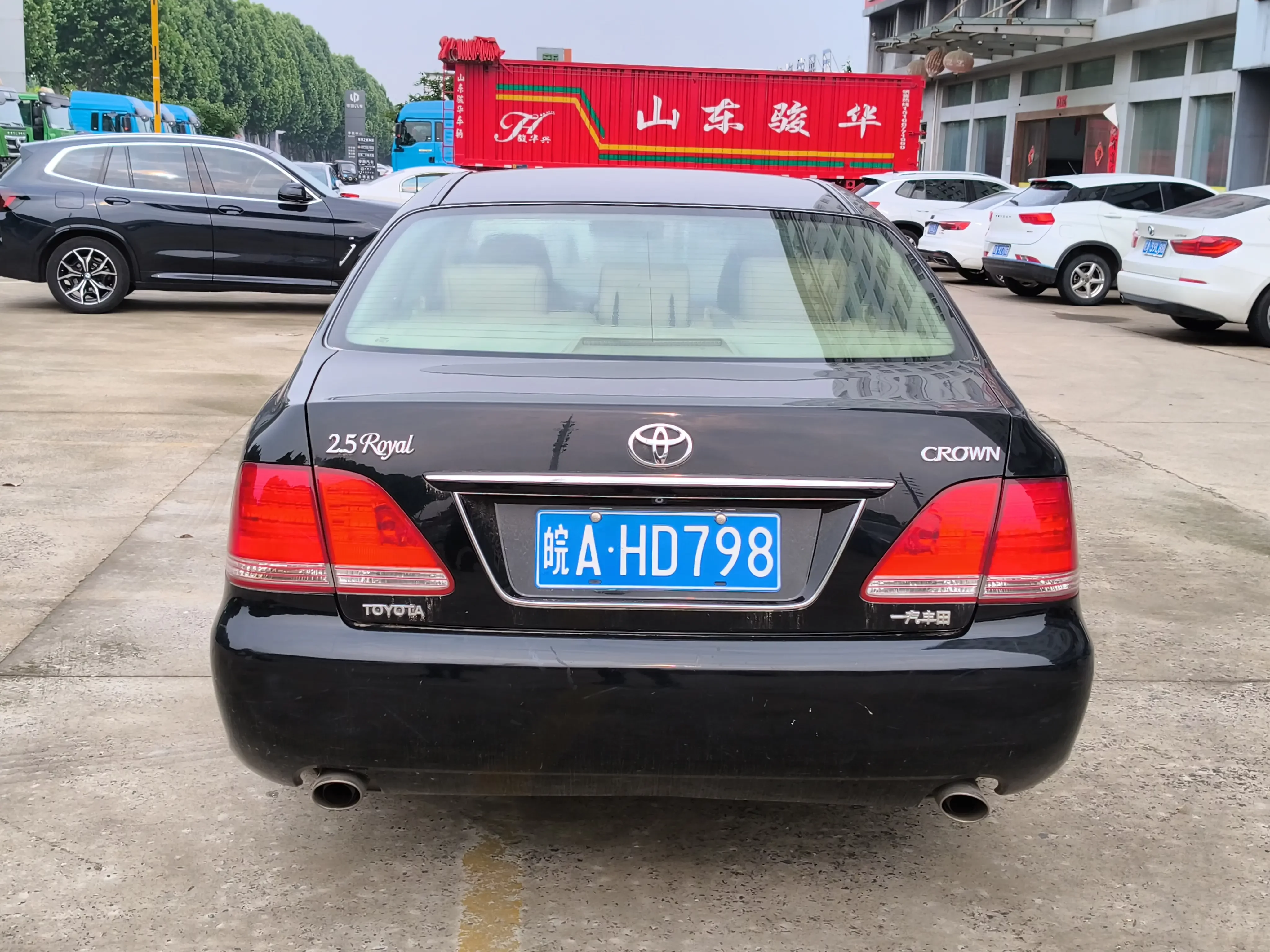Toyota crown
