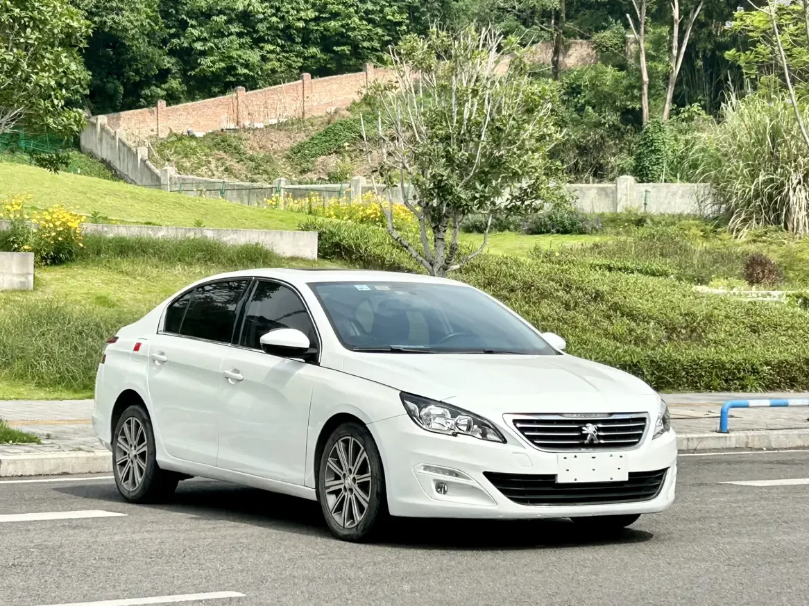 Peugeot 408