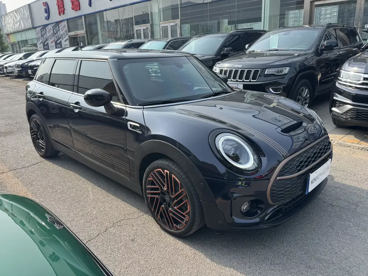 MINI CLUBMAN
