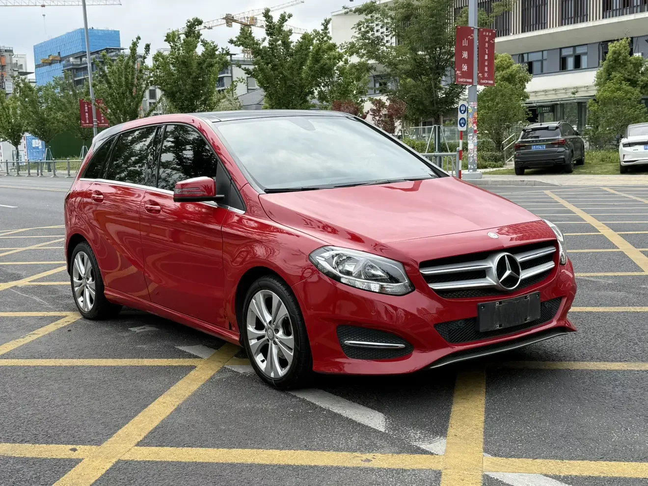Mercedes-Benz B Class