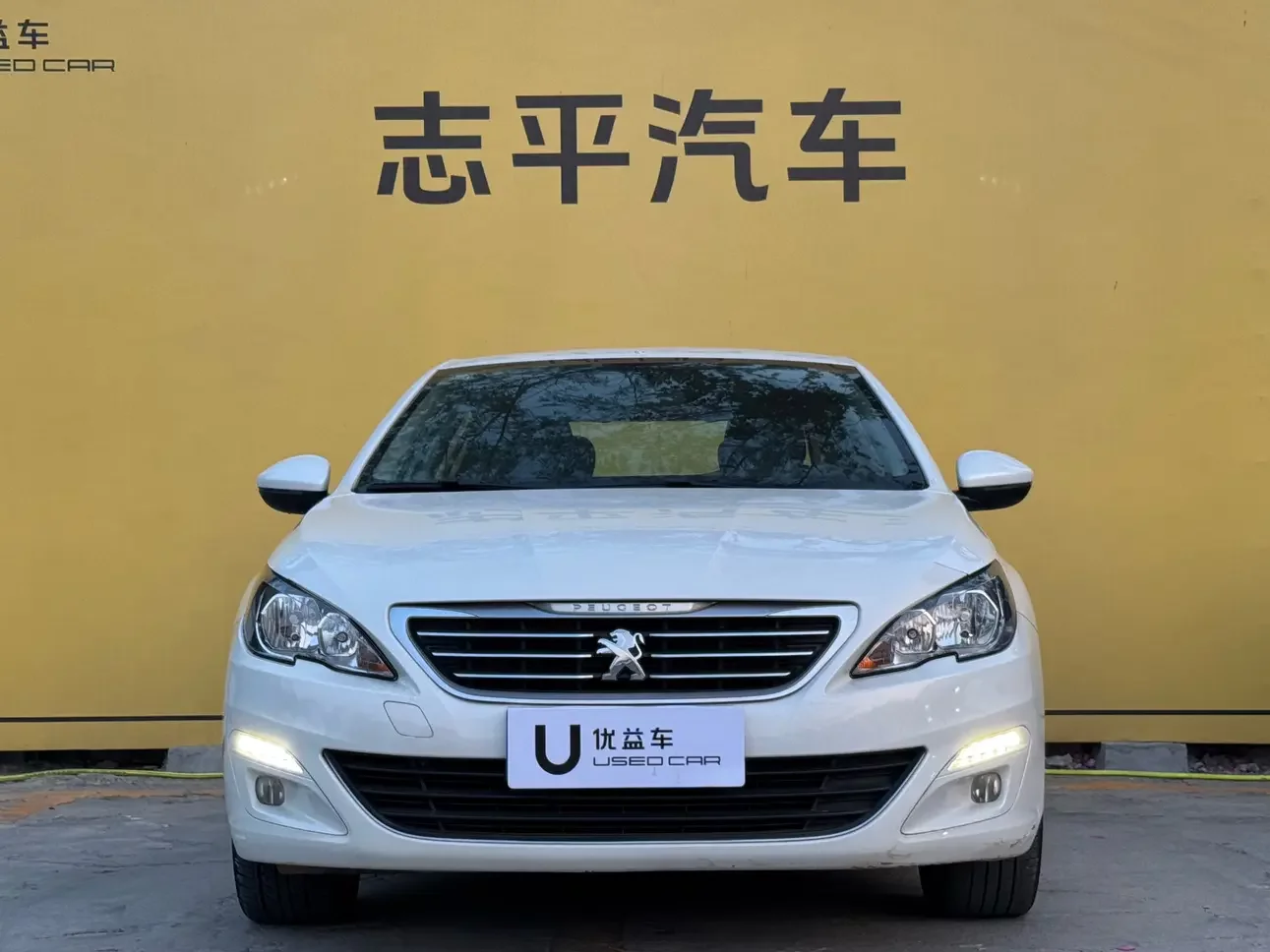 Peugeot 408