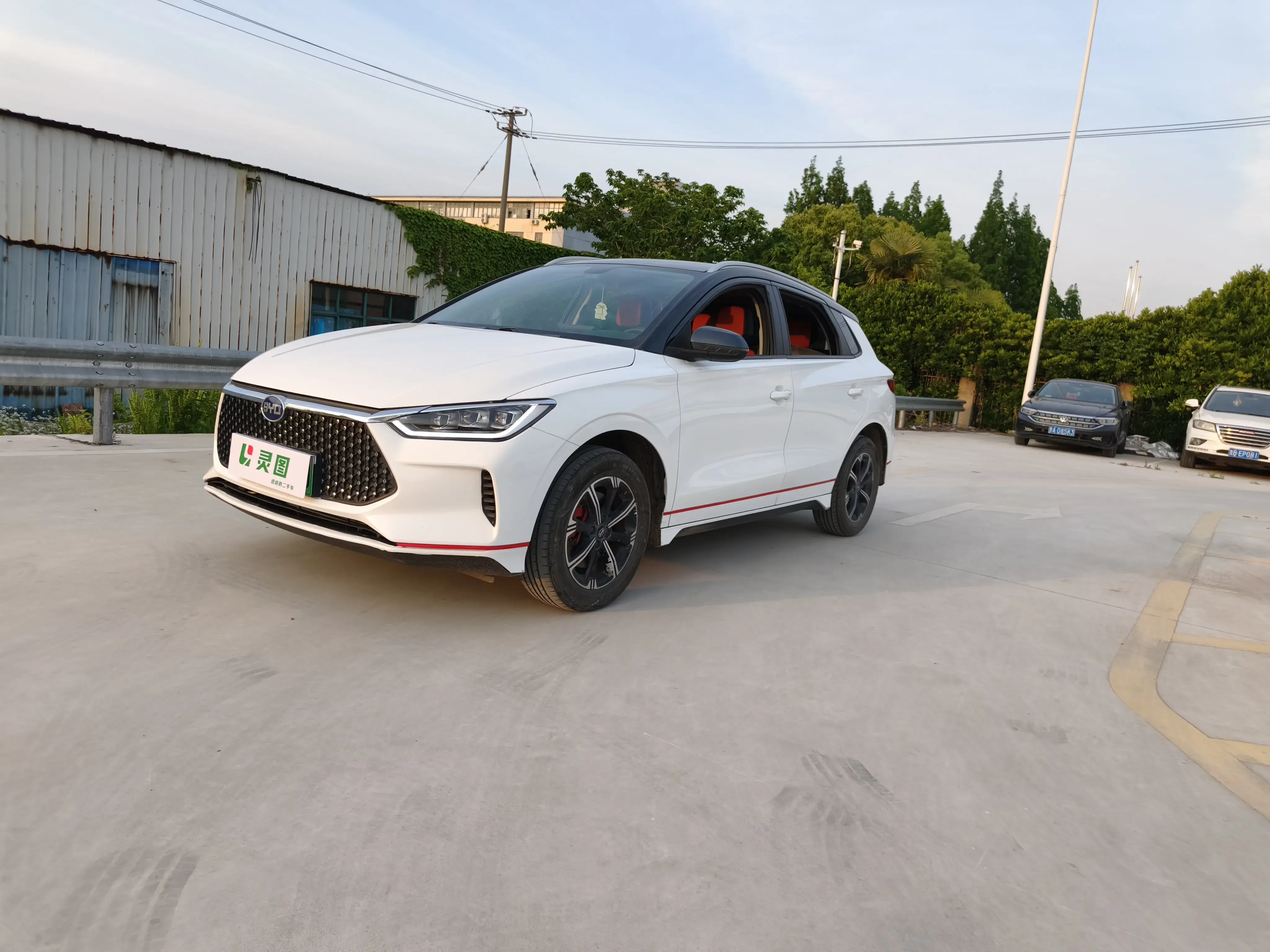 BYD e2