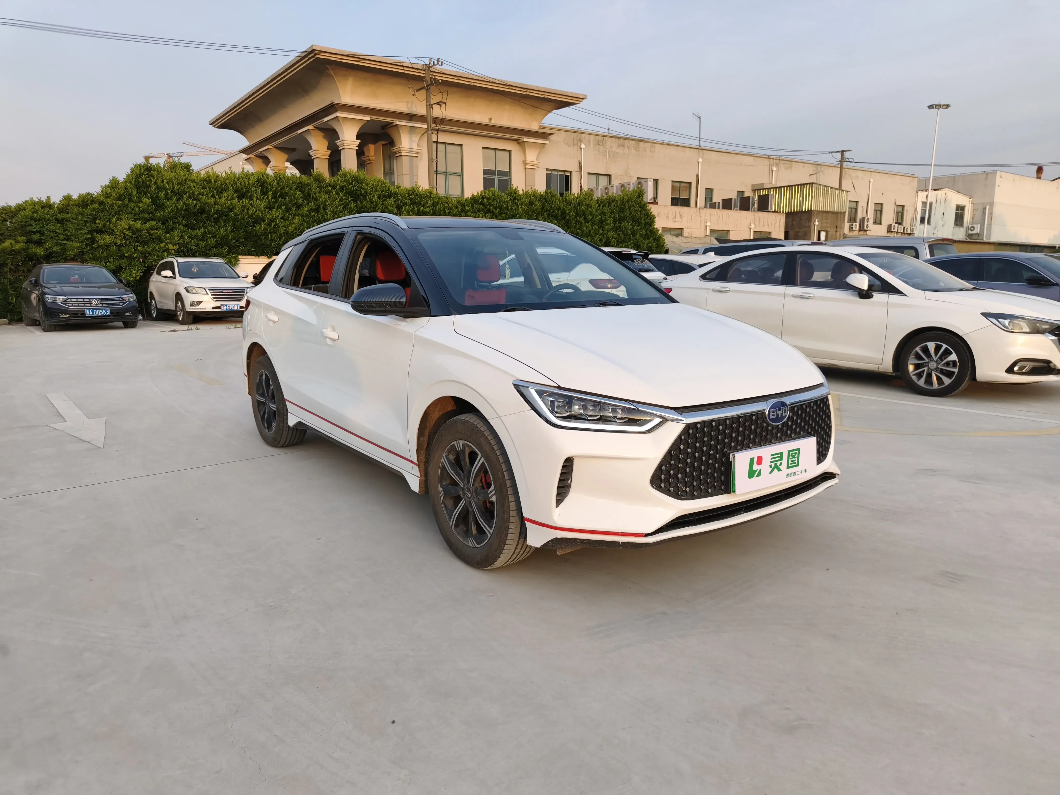 BYD e2