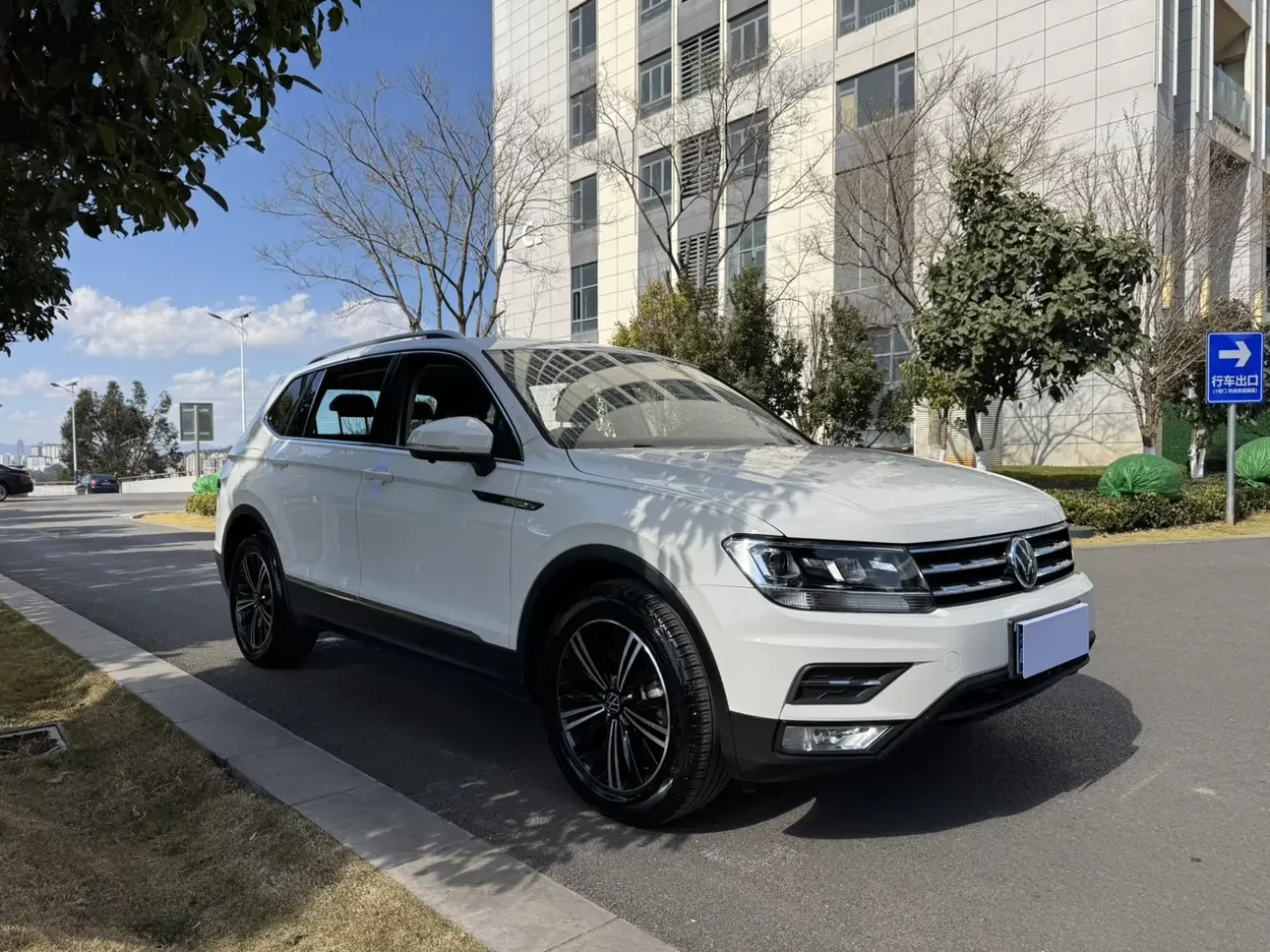 Volkswagen Tiguan L