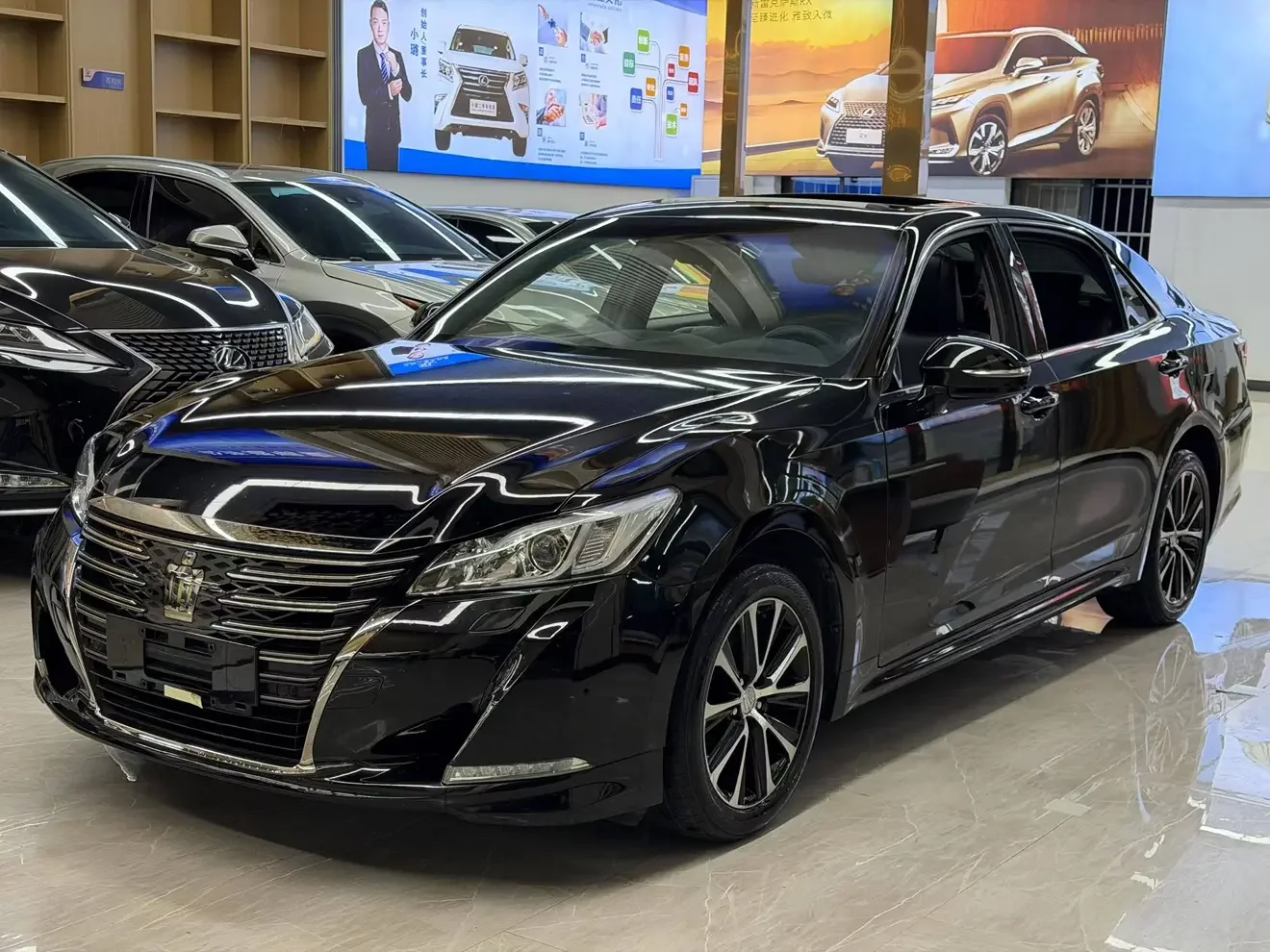 Toyota crown