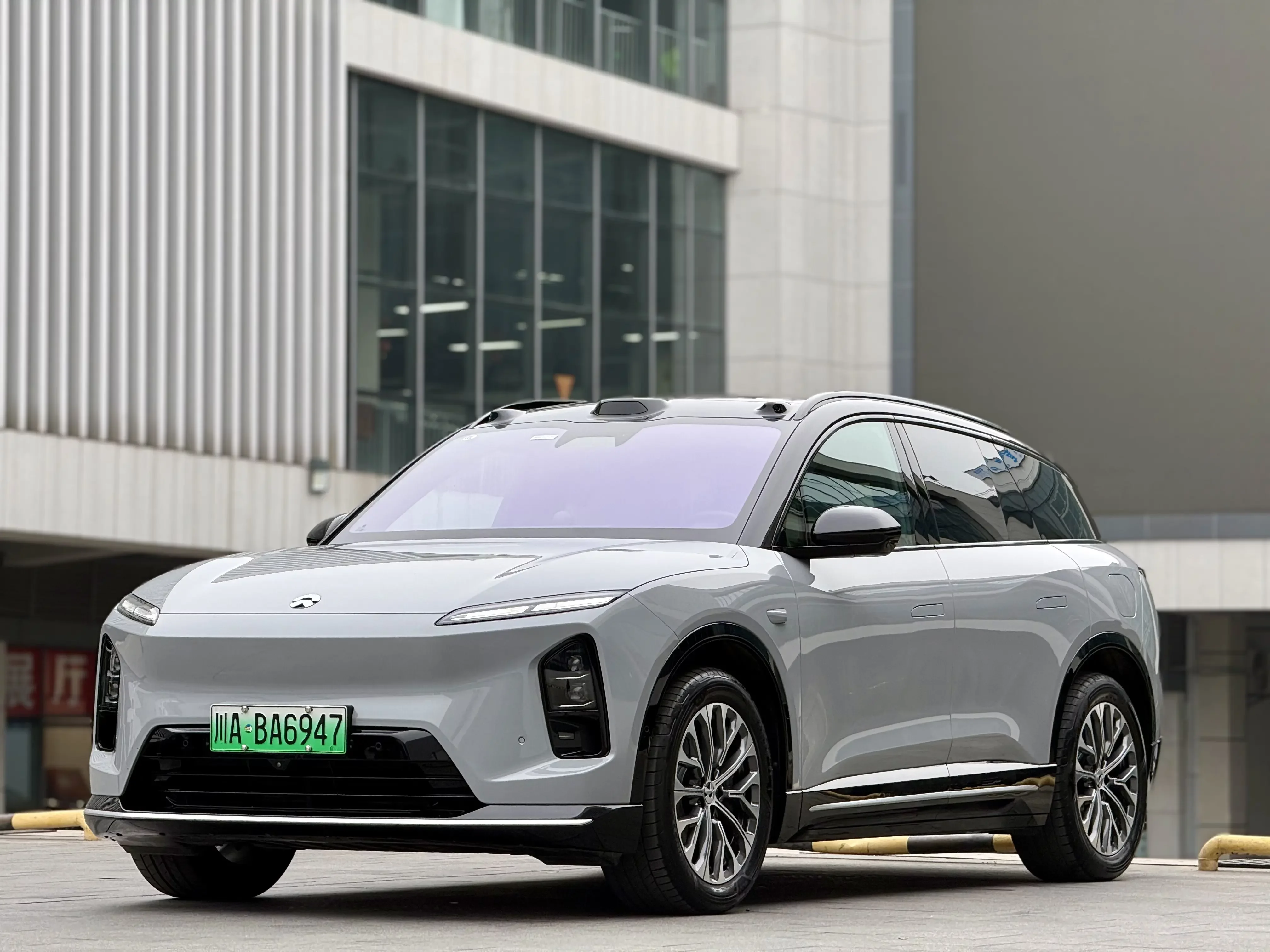 NIO ES6