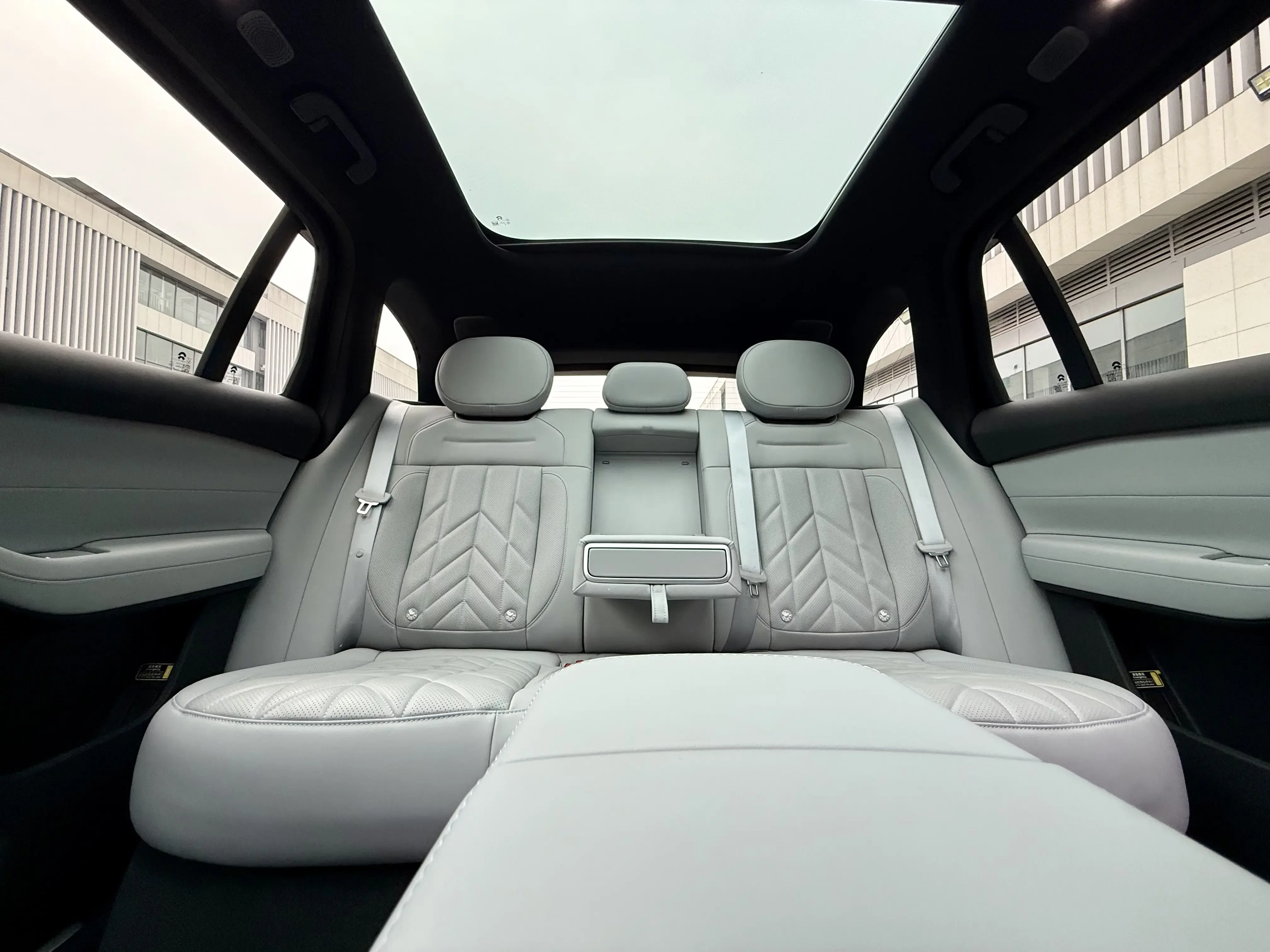 NIO ES6