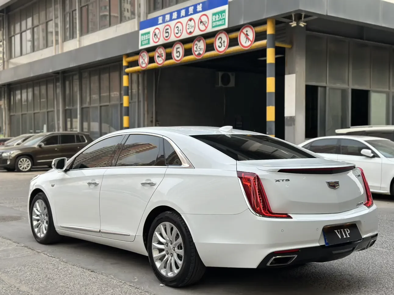 Cadillac XTS