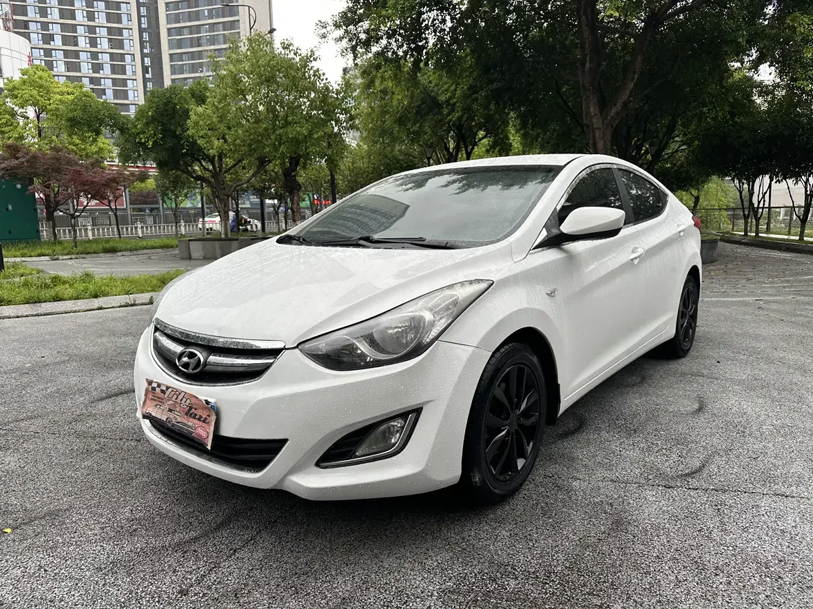 Hyundai Elantra