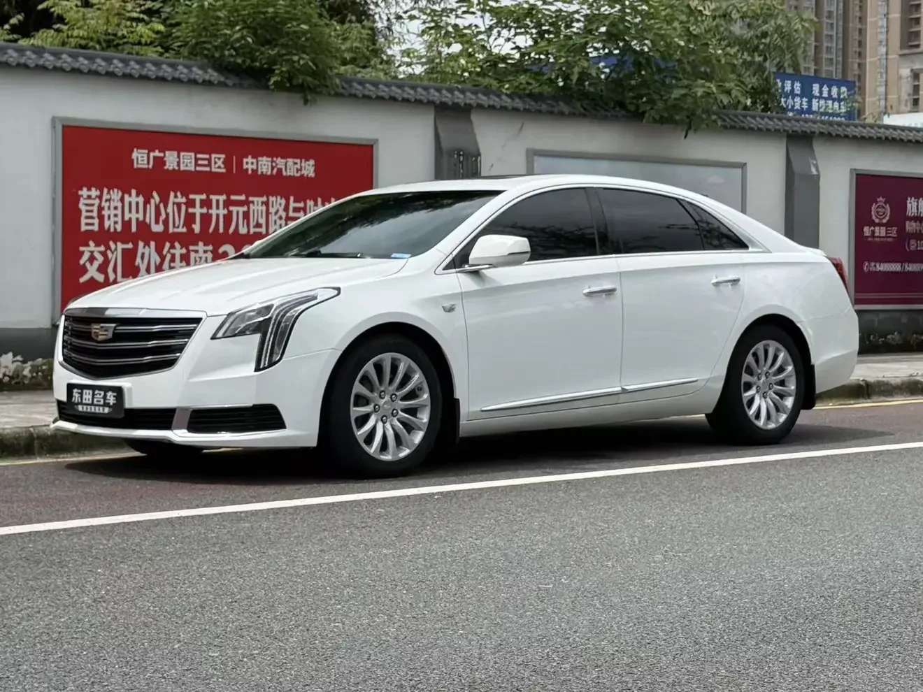 Cadillac XTS