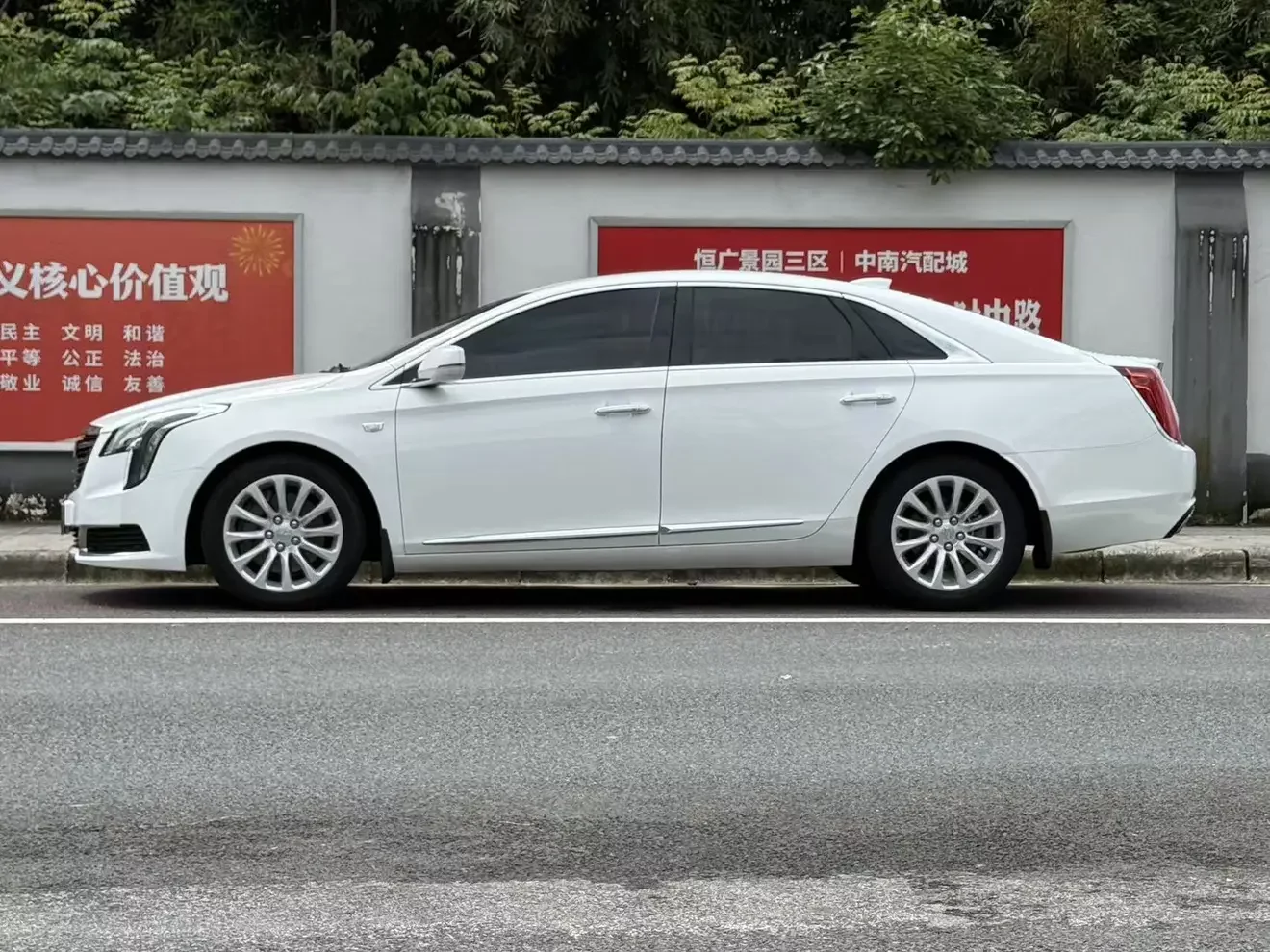 Cadillac XTS