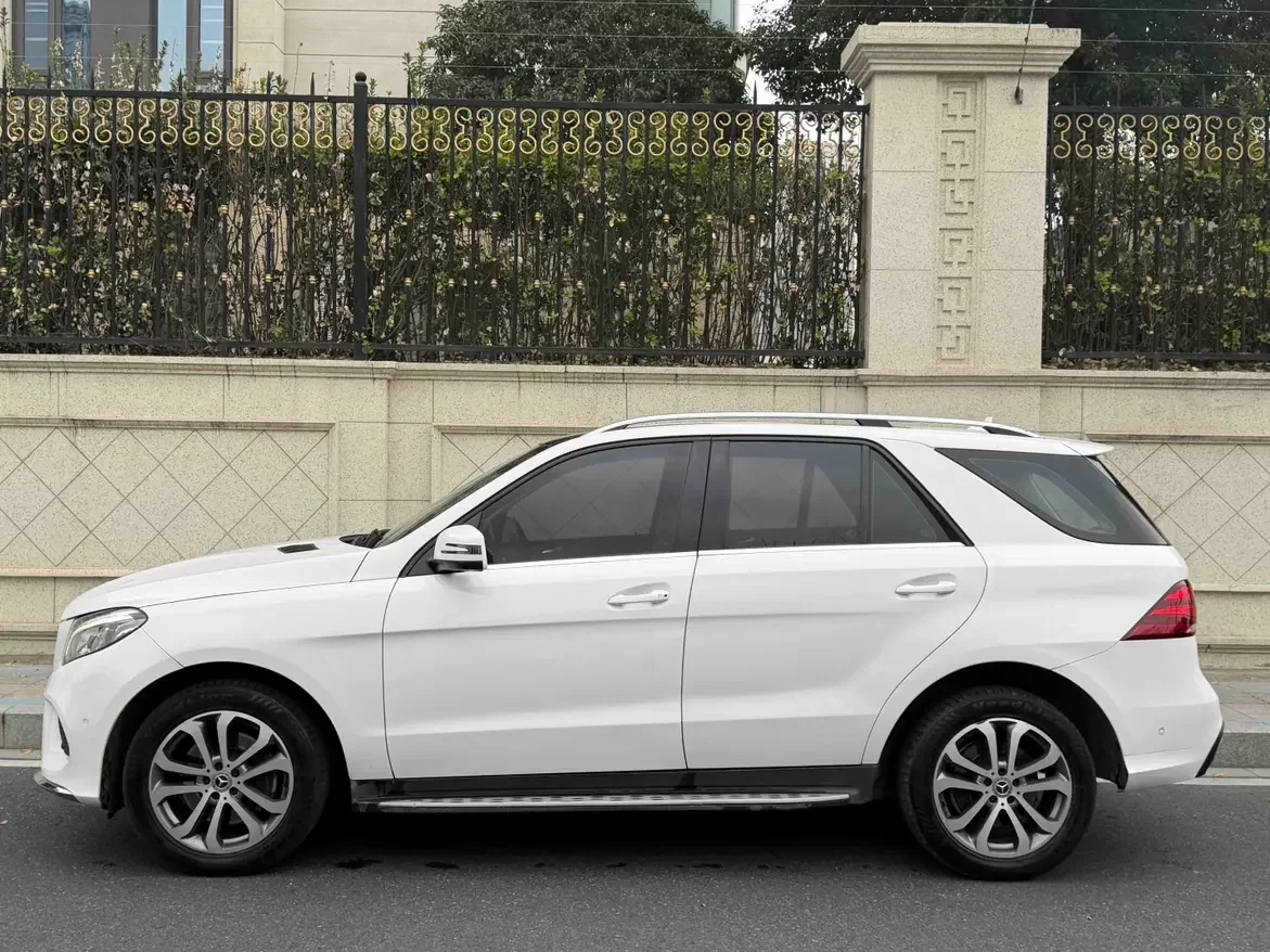 Mercedes-Benz GLE (Imported)