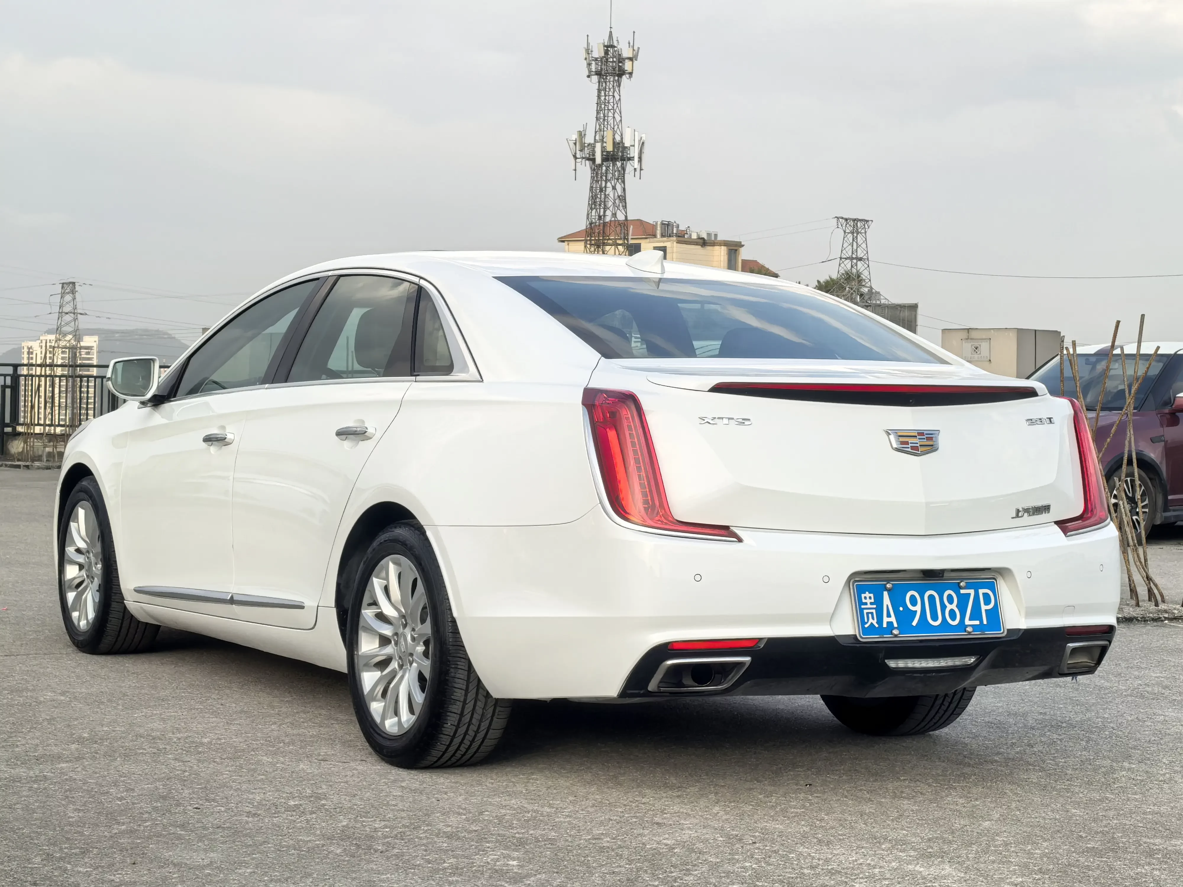Cadillac XTS