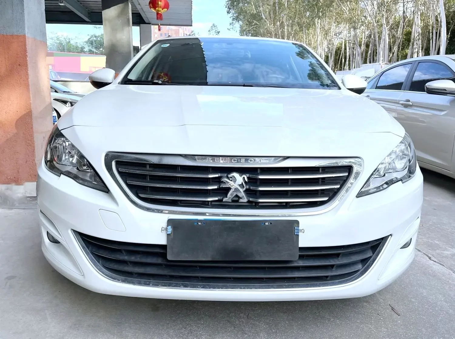 Peugeot 408