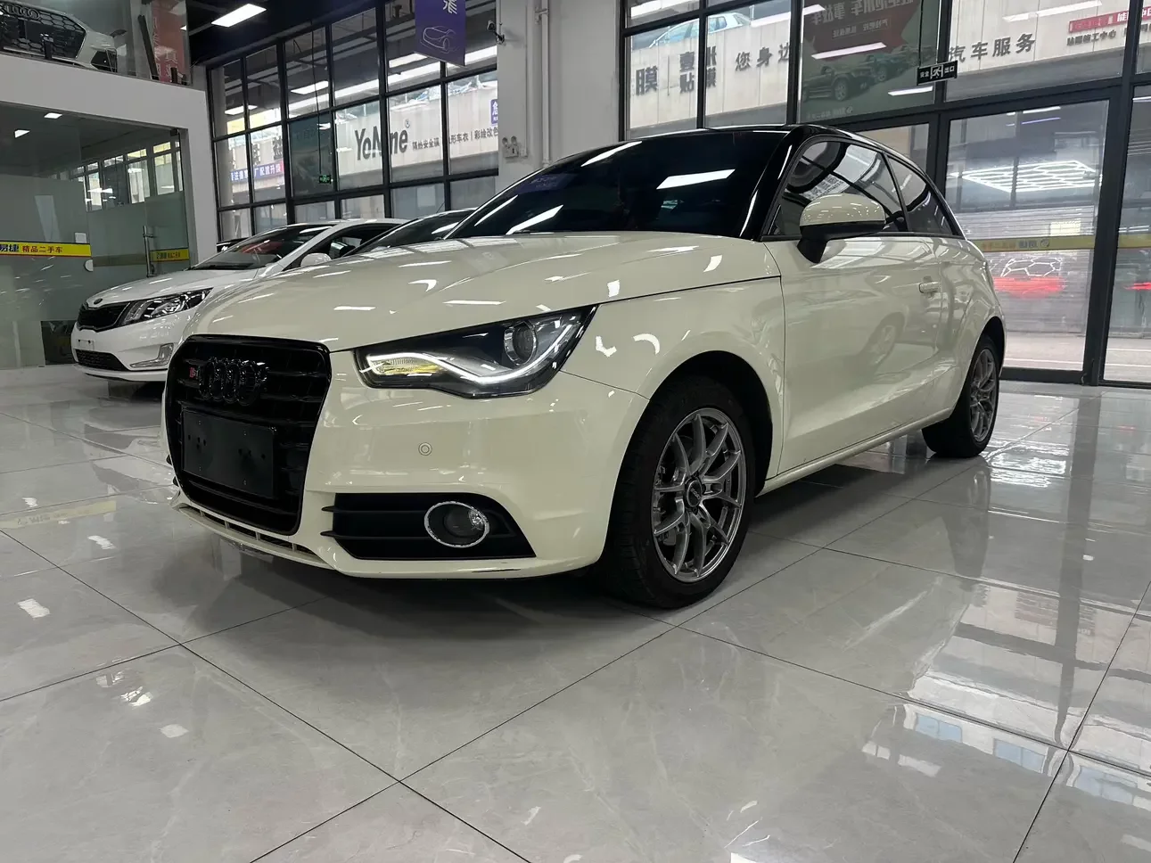 Audi A1