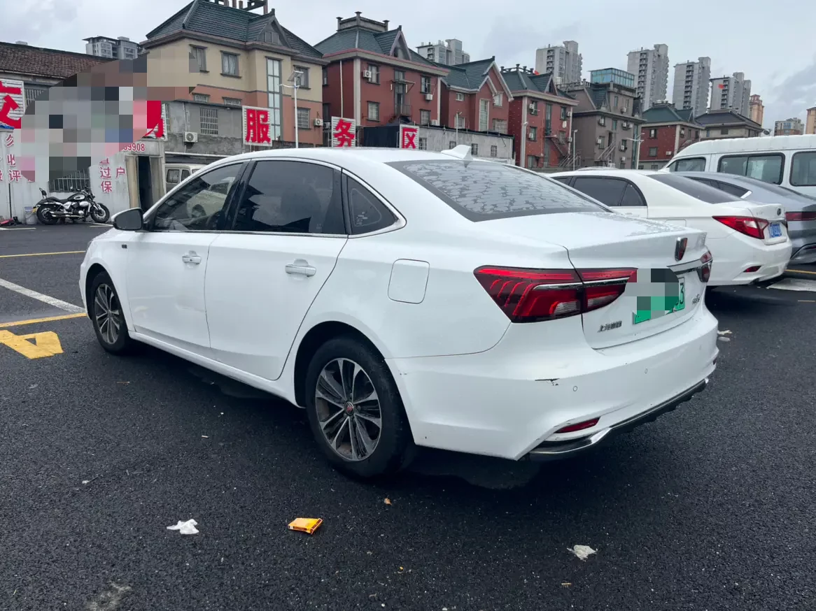 Roewe ei6