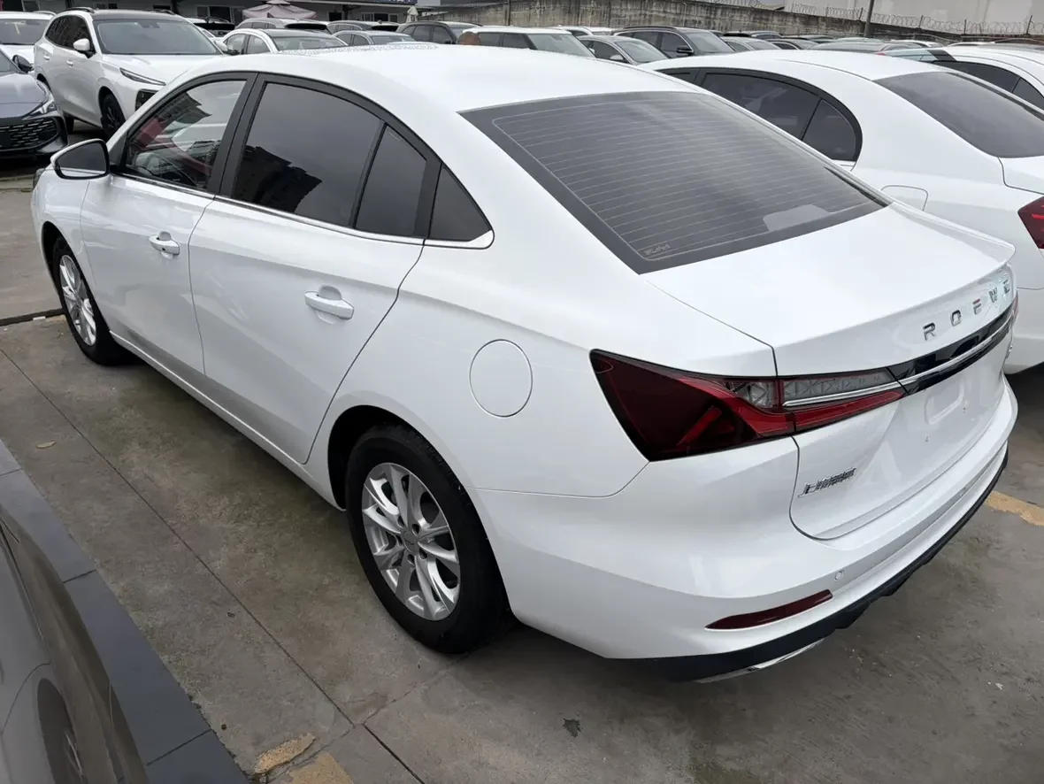 Roewe i5