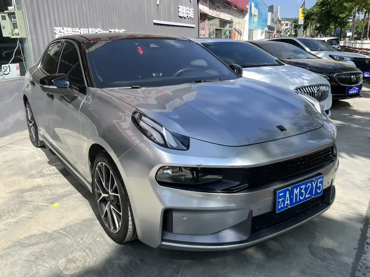 Lynk & Co 03