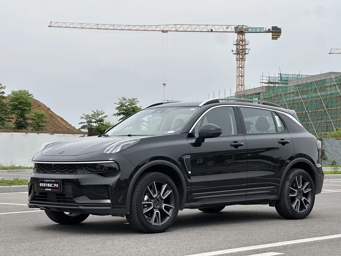 Lynk & Co 01