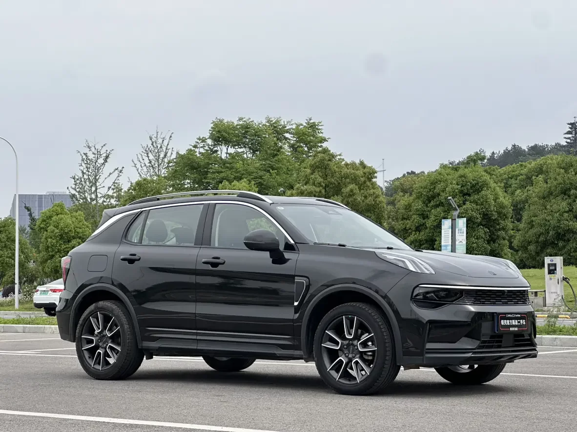 Lynk & Co 01
