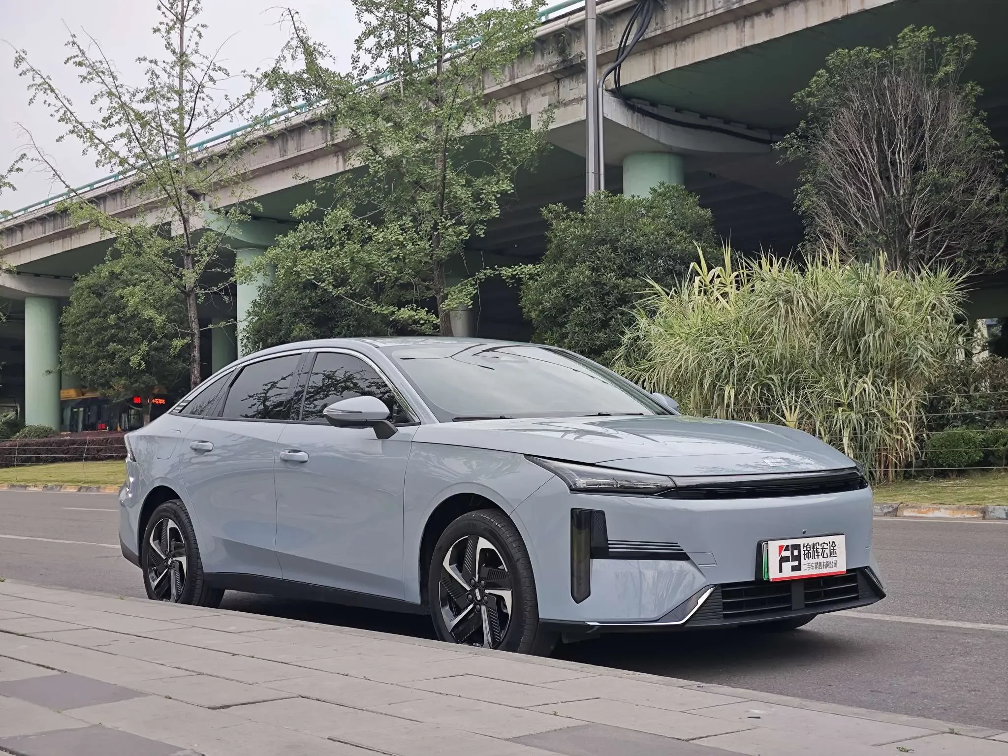Geely Galaxy L6