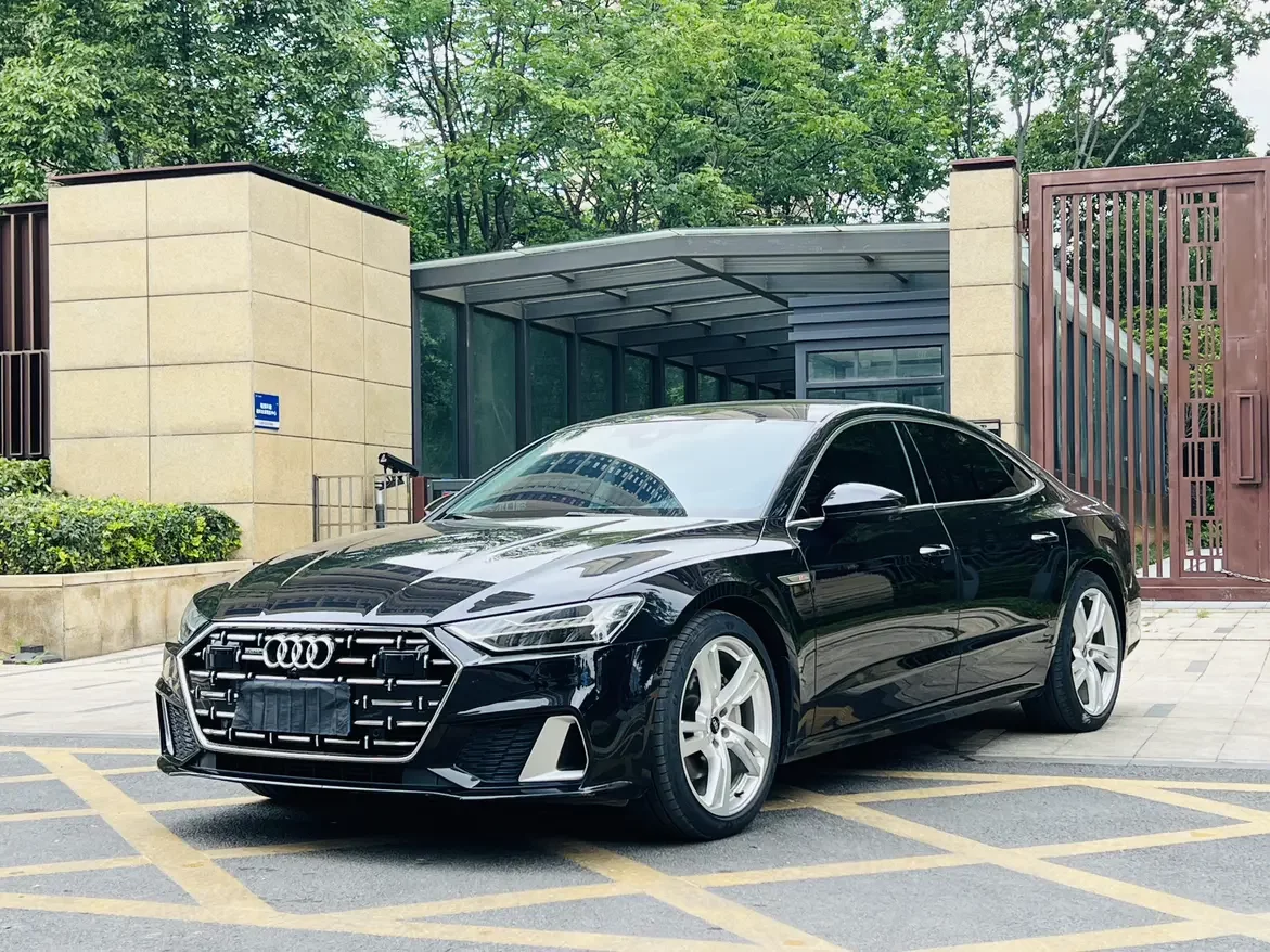 Audi A7L